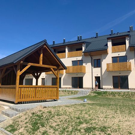 Apartman Mavis 卡什佩尔斯凯霍里 外观 照片