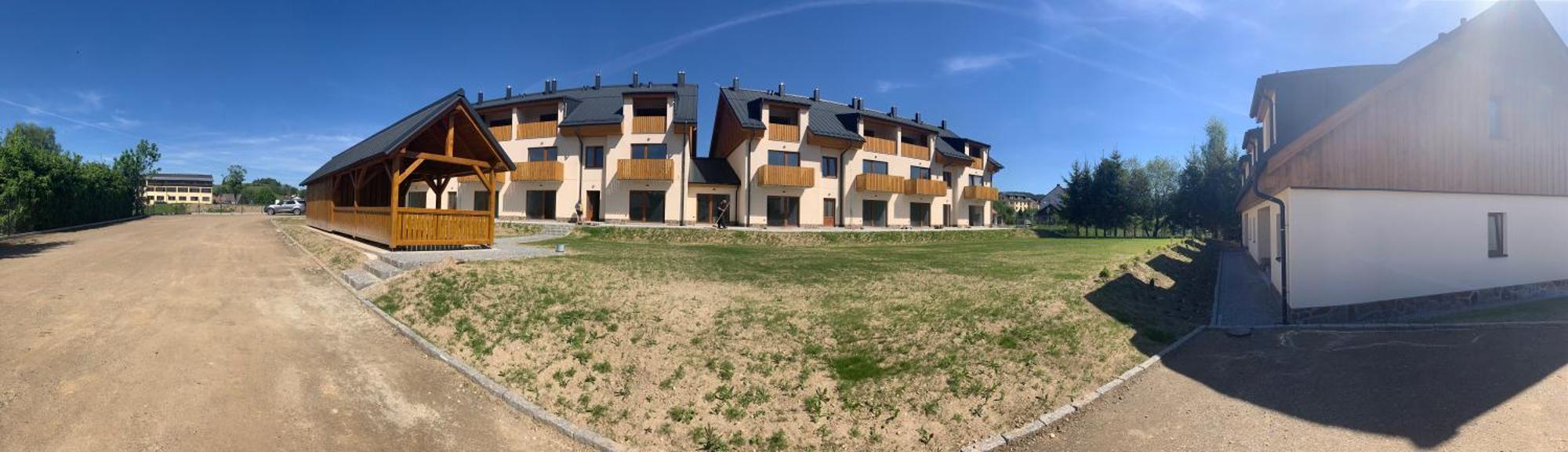 Apartman Mavis 卡什佩尔斯凯霍里 外观 照片